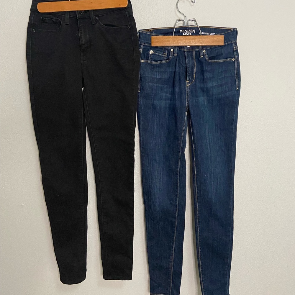2 pairs of jegging jeans, Denizen/Levi’s, high rise jeggings 25”, dark/black